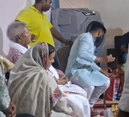 गया जी में लालू प्रसाद यादव ने किया अपने पितरो का पिंडदान, पत्नी बेटा और बहू भी रहे साथ