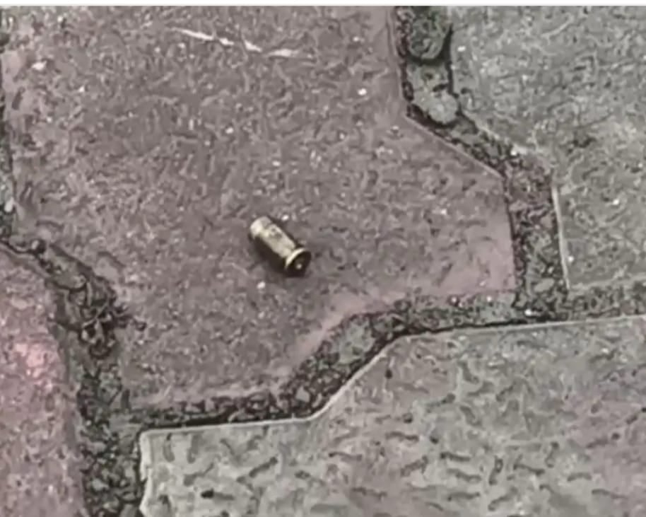 धनबाद के पेट्रोल पंप पर अपराधियों का तांडव,बाइक से पहुंचे और फायरिंग कर चलते बने