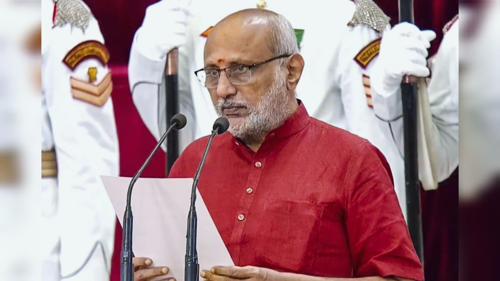 सीपी राधाकृष्णन बने भारत के 15वें उपराष्ट्रपति, राष्ट्रपति द्रौपदी मुर्मु ने दिलाई शपथ