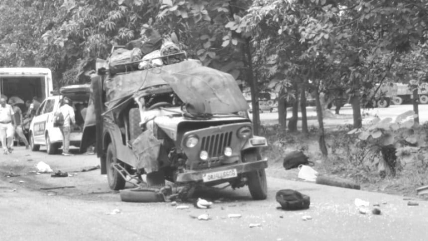 BREAKING: पश्चिमी सिंहभूम में भीषण सड़क हादसा, आपस में टकराए ट्रक और जीप, 3 लोगों की दर्दनाक मौत, दर्जनभर यात्री घायल