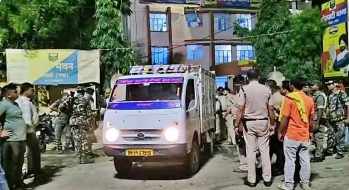 दशहरे की पार्टी के बहाने चचेरे भाई को घर बुलाकर कर दिया काम तमाम,फिर आरोपी ने किया कुछ ऐसा कि हक्की बक्की रह गई पुलिस