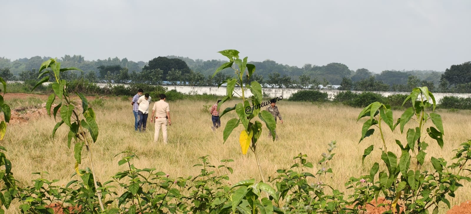 BIG BREAKING: राहुल दुबे गैंग और पुलिस के बीच मुठभेड़, दो अपराधी को लगी गोली,भारी मात्रा में हथियार बरामद