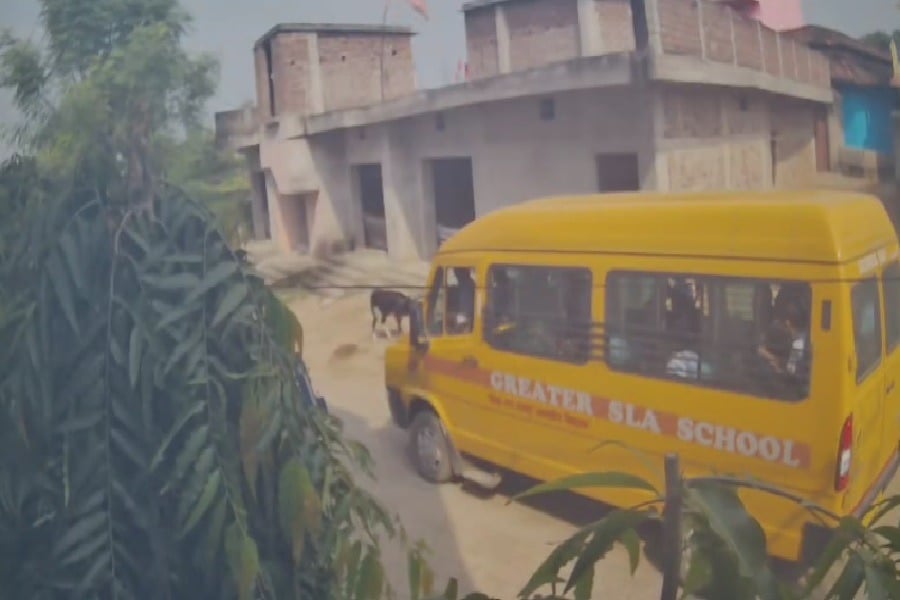 पलामू में दर्दनाक हादसा: स्कूल बस की चपेट में आने से एलकेजी के छात्र की हुई मौत, ड्राइवर की लापरवाही पर उठे सवाल