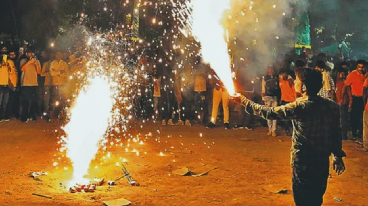 दिवाली पर अब सिर्फ 2 घंटे की हो सकेगी आतिशबाजी! प्रदूषण नियंत्रण बोर्ड ने जारी किया सख्त निर्देश