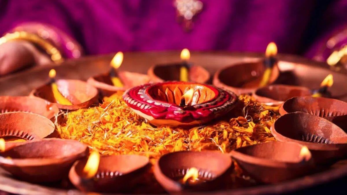 दिवाली में करंज या फिर सरसों तेल का दीया जलाने के पीछे क्या है वैज्ञानिक कारण, जानिए