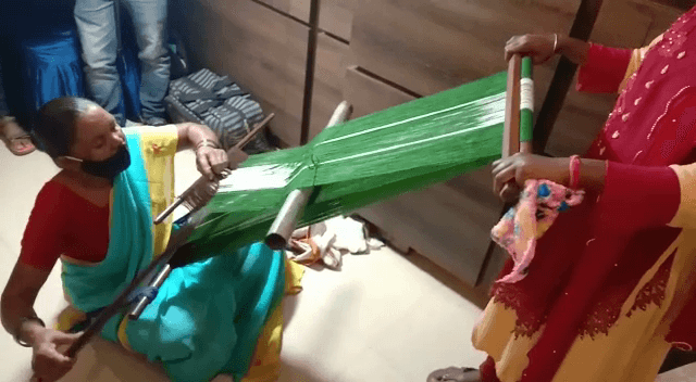 भारत सरकार के वस्त्र मंत्रालय की पहल,देवघर में ट्राइबल कारीगरों को ई-मार्केटिंग से जोड़ने की बन रही है योजना