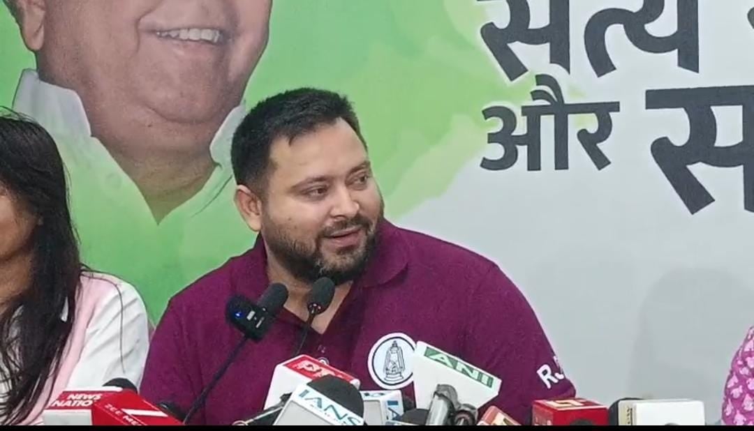 तेजस्वी यादव का बड़ा ऐलान: जीविका दीदियों को स्थायी नौकरी और लोन माफी का वादा