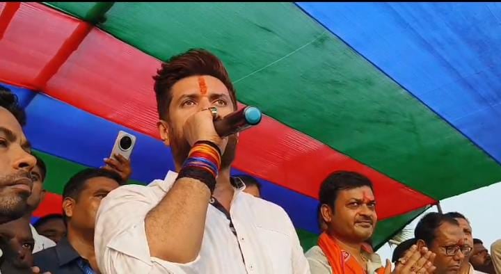 आख़िर कौन कर रहा था चिराग़ पासवान के राजनीतिक हत्या की कोशिश, पढ़ें रिपोर्ट में