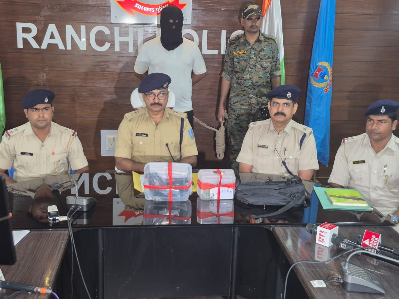 जमशेदपुर में चलने वाली थी अंधाधुन गोली,रांची पुलिस ने सुजीत गैंग के कुख्यात शूटर को कर लिया गिरफ्तार