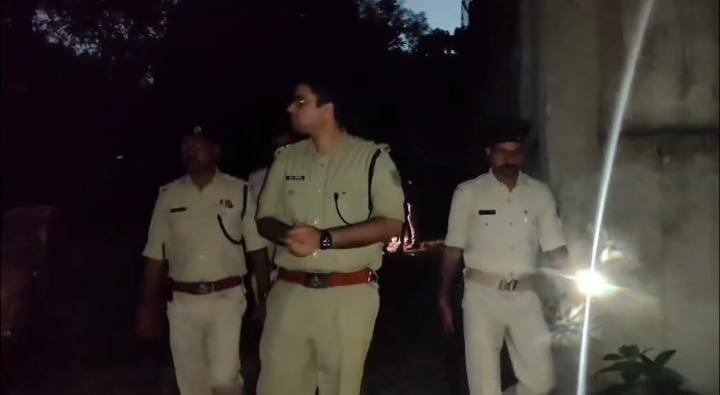 BREAKING: जमशेदपुर के सिदगोड़ा में पुलिस और अपराधी के बीच मुठभेड़, गोपाल के पैर में लगी गोली