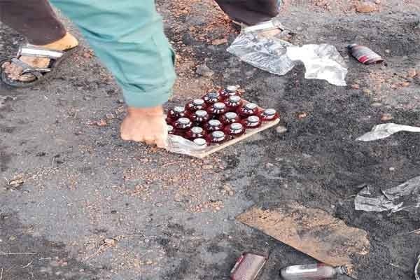 रांची में मिली फेंकी हुई नकली कफ सिरप, स्वास्थ्य मंत्री ने दिए जांच के निर्देश, कहा-स्वास्थ्य से खिलवाड़ करने वाले को भेजा जाएगा जेल