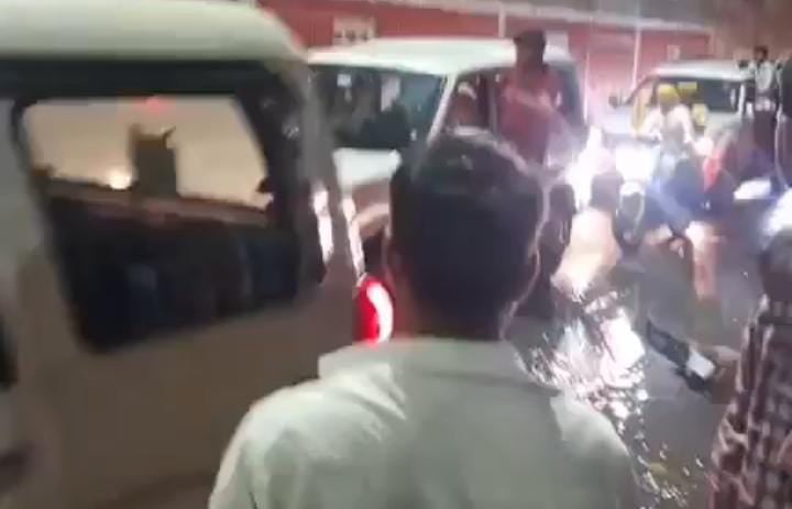 मुजफ्फरपुर तक पहुंचा मोकामा दुलारचंद यादव की हत्या का असर, प्रशांत किशोर के रोड शो में हुआ प्रदर्शन