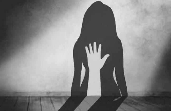 हे भगवान! कई महीने से बहन के देवर के साथ संबंध बना रही थी नाबालिक,जब हुई गर्भवति तो कर बैठी ये खौफनाक कांड