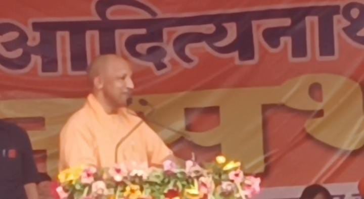 अप्पू, पप्पू और टप्पू.....सावधान! बिहार में घूम रही है तीन बंदरों की जोड़ी, योगी आदित्यनाथ का लालू परिवार पर जोरदार हमला