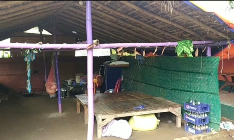 गुरुवार की रात  दुमका के लाइन होटल में क्यो चली गोली ? क्यो गुस्से में थाना पहुँच गई पूर्व मंत्री लुईस मरांडी..देखिए ये सनसनी खेज रिपोर्ट