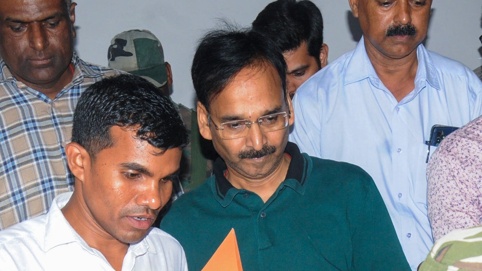 BREAKING: हजारीबाग जमीन घोटाला मामले में रिमांड पर लिए गए IAS विनय कुमार चौबे