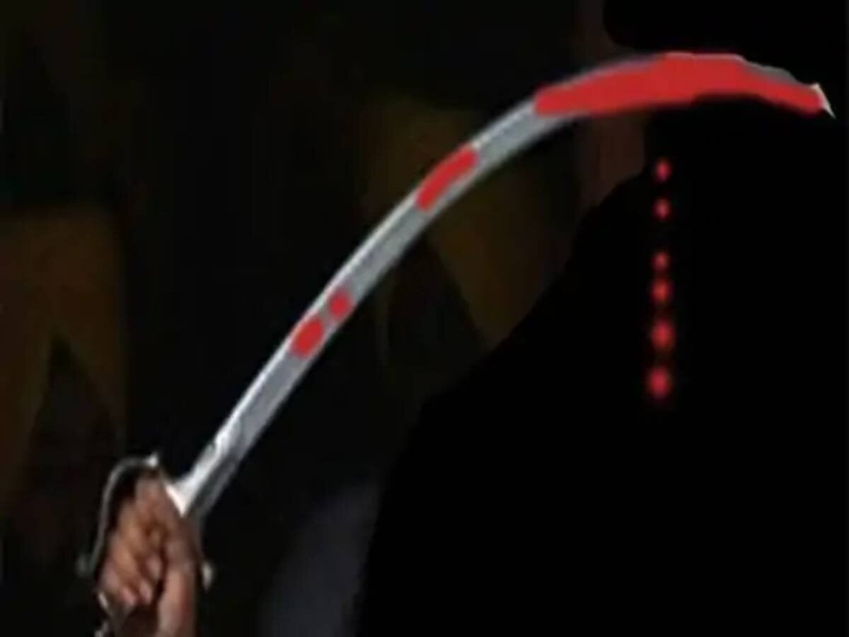 बड़ी खबर : गिरिडीह में महिला की तलवार से निर्मम हत्या, सिर किया धड़ से अलग