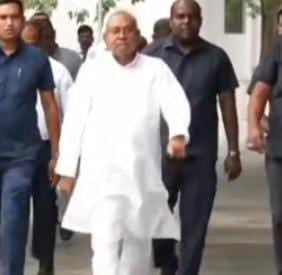 बड़ी खबर:नीतीश कुमार कल दे सकते हैं इस्तीफ़ा, अपने सभी विधायकों के साथ आज कर सकते है बड़ी बैठक