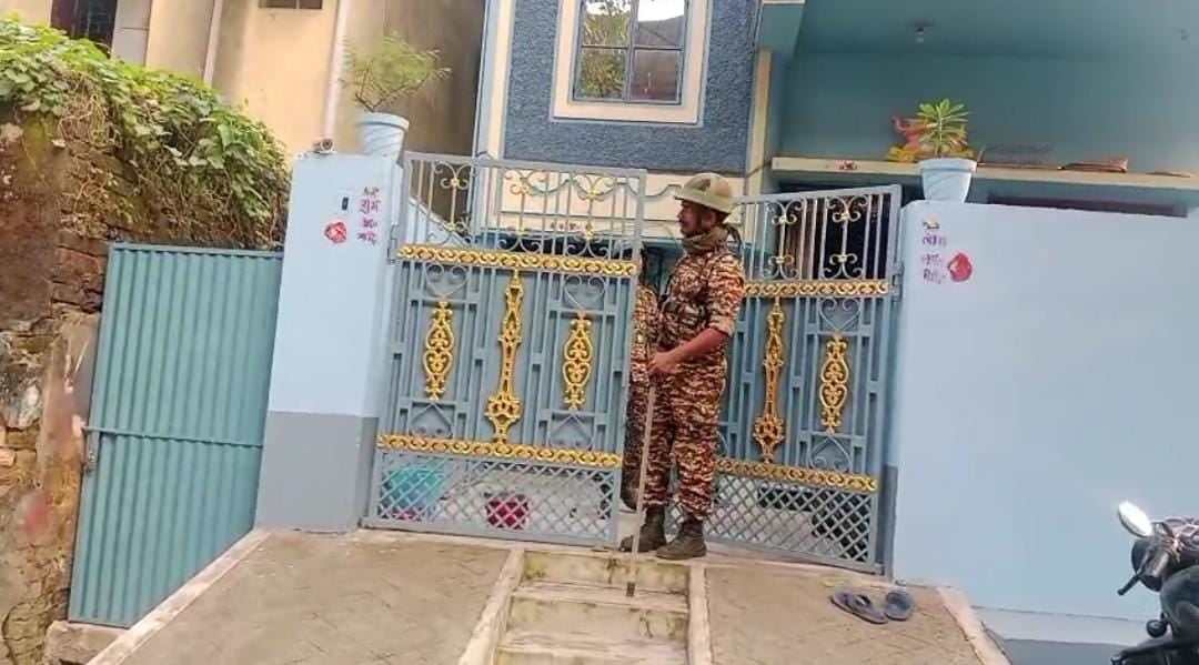 Breaking: कोयला कारोबारी विनोद महतो को ED ने हिरासत में लिया, घर से 21.50 लाख कैश बरामद