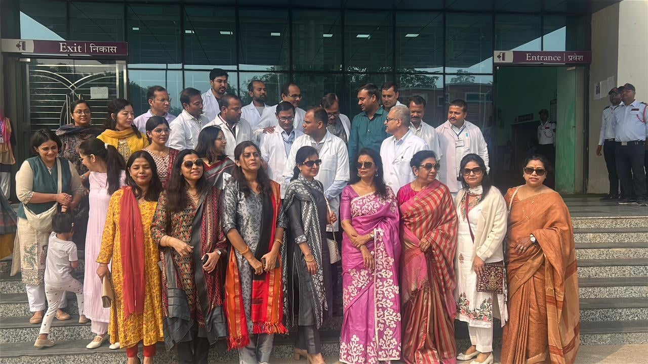 IAS अधिकारी संघ की कार्यकारी अध्यक्ष डॉ. रत्ना अमृत ने किया कोईलवर संस्थान का दौरा