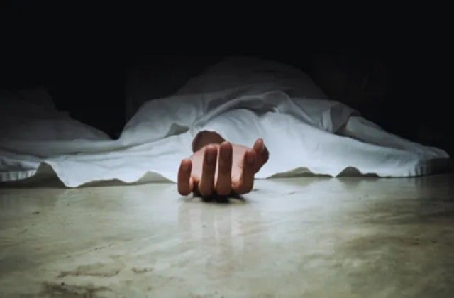 लातेहार में पेड़ से लटका मिला युवक का शव, इलाके में फैली सनसनी