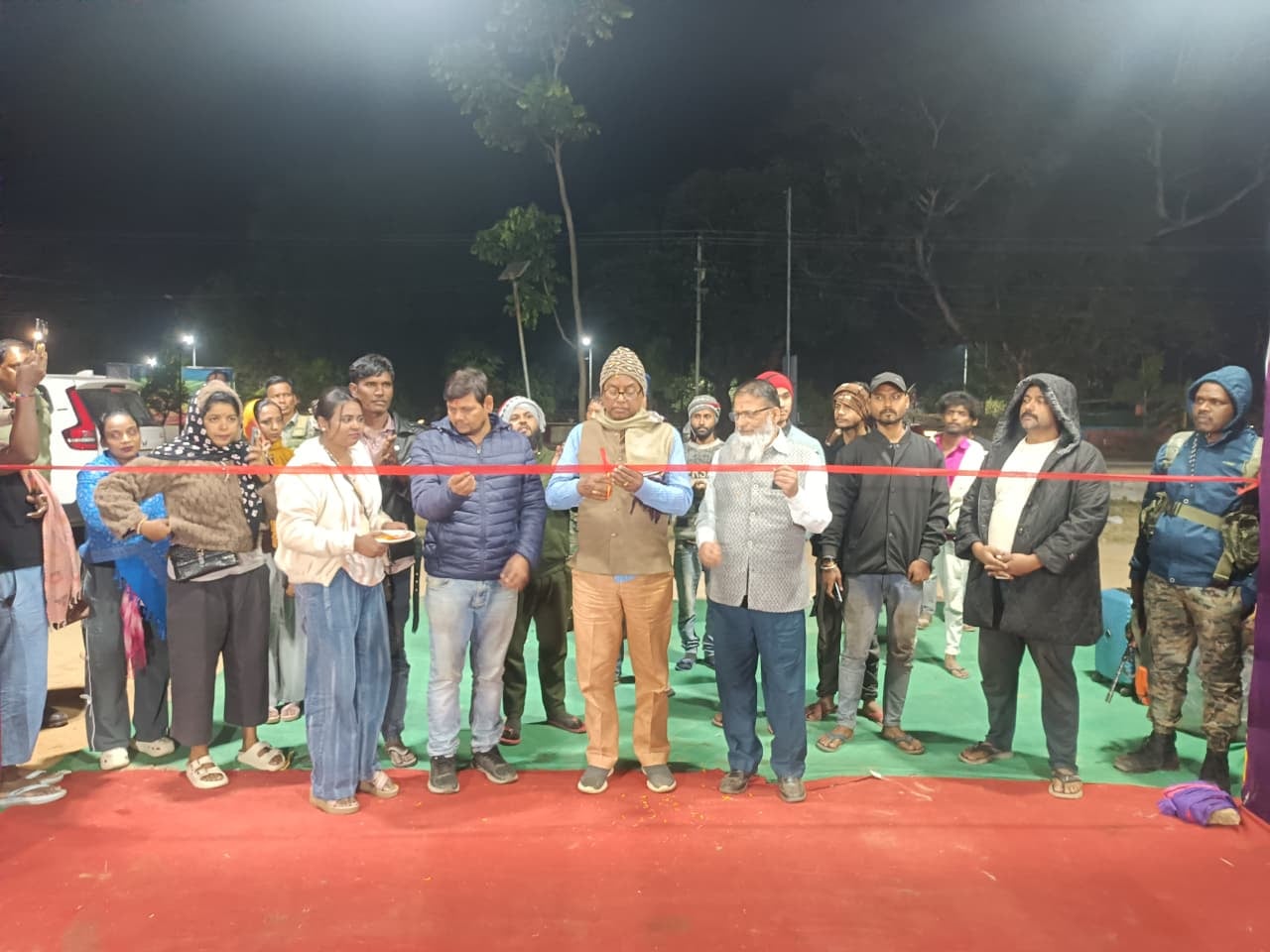 कचहरी मैदान खूंटी में शिल्प व्यापार मेला का आयोजन, सांसद ने किया उद्घाटन