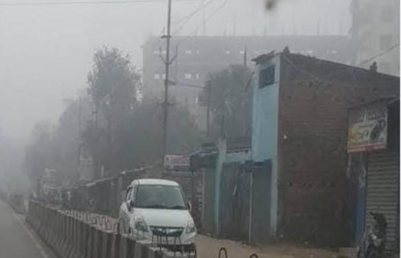 Weather News:10 डिग्री से नीचे गिरा झारखंड का पारा, कडाके की ठंड से लोगों की हालत हुई खराब