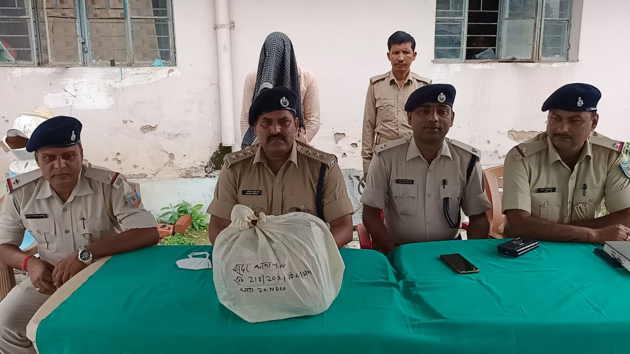 पुलिस के जाल में ऐसे फंसा अंतरराज्यीय ड्रग माफिया गैंग , भारी मात्रा में मादक पदार्थ जब्त