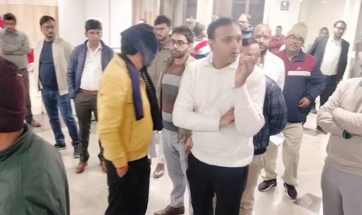 लंबी छापेमारी के बाद पलामू के लोहा कारोबारी को जीएसटी की टीम ने किया गिरफ्तार,करोड़ों की चोरी का खुलासा