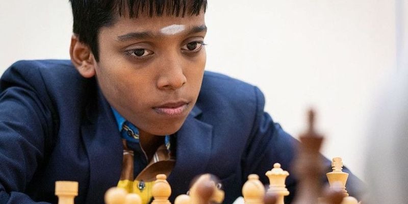 भारत के 16 वर्षीय ग्रैंडमास्टर प्रागननंदा ने किया बड़ा उलटफेर, वर्ल्ड चैंपियन मैगनस कार्लसन को दी शिकस्त