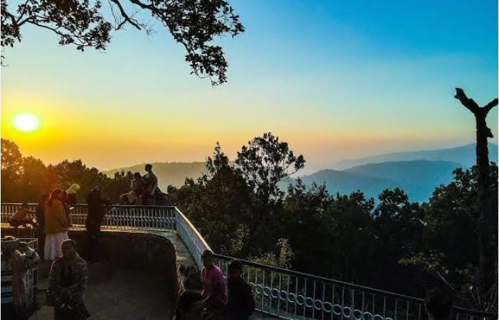 सर्दियों में जन्नत का लेना चाहते है मजा तो नेतरहाट में पिकनिक का अभी से कर ले प्लान