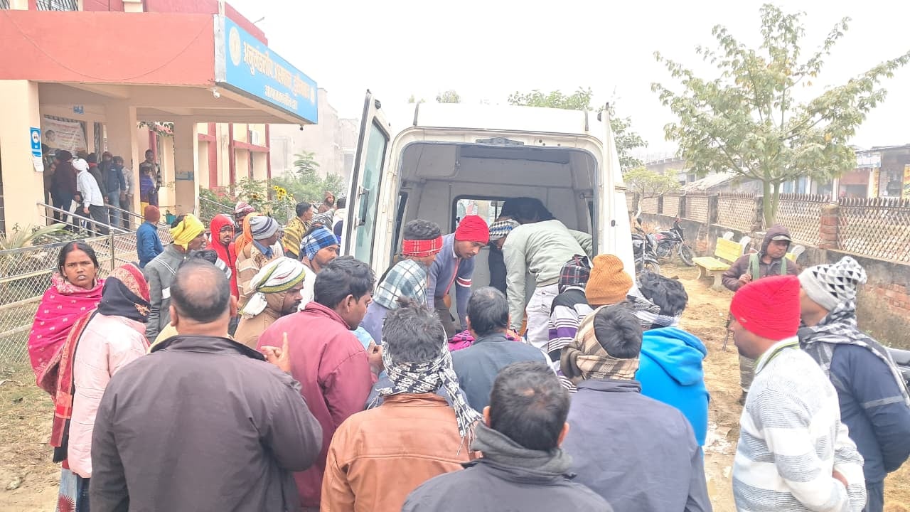 ठंड से बचने के लिए कमरे में जलाया था बोरसी, पलामू में दम घुटने से नानी-नातिन की मौत, एक रेफर