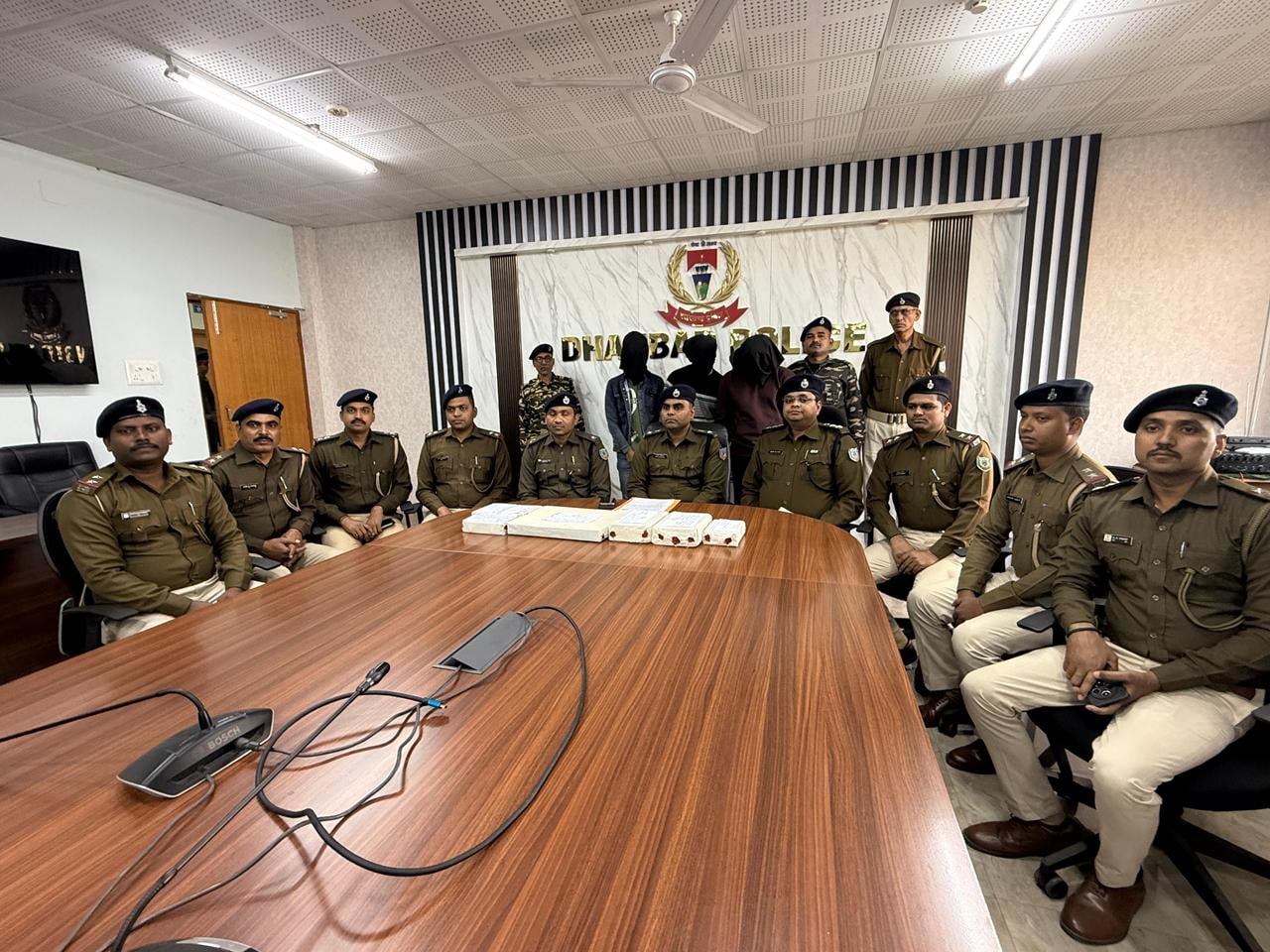 धनबाद का सनसनीखेज हत्याकांड :शाबाश -धनबाद पुलिस ,हत्या के आरोपियों को महाराष्ट्र-बिहार से पढ़िए -कैसे खींच लाई धनबाद !