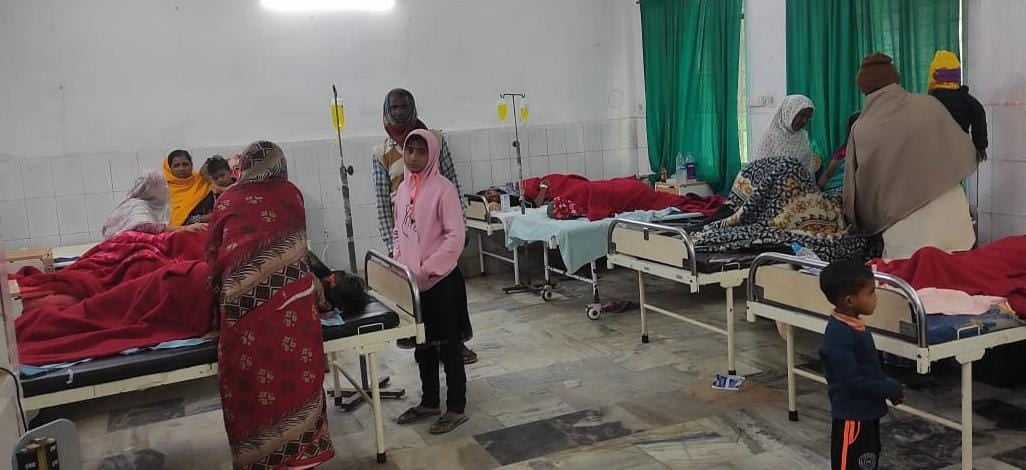 BREAKING: साहिबगंज में फूड प्वाइजनिंग से एक ही परिवार के 10 लोग बीमार, इलाके में दहशत का माहौल