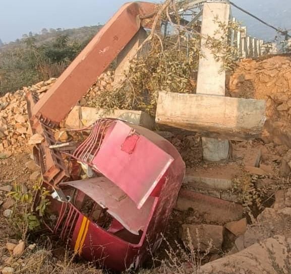 रोहतास में ट्रायल के दौरान ही रोपवे का कई पिलर धराशाई, गुणवत्ता पर उठे सवाल