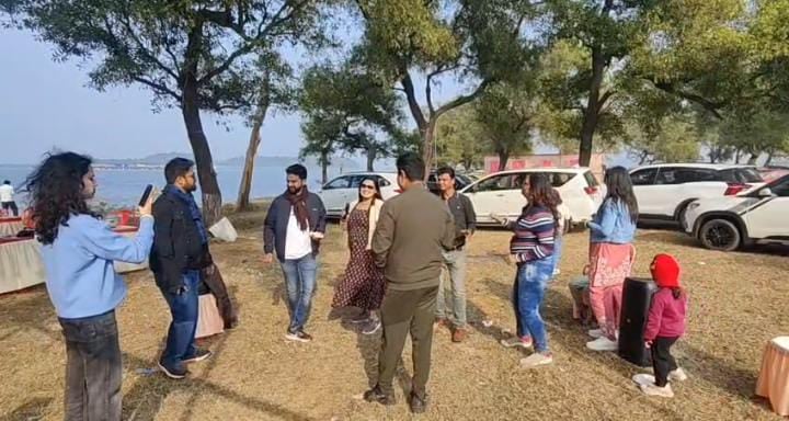 मैथन डैम में सफ़ाई के नाम पर सैलानियों से मांगी जा रही है रंगदारी! लोगों ने सरकार से की हस्तक्षेप की मांग