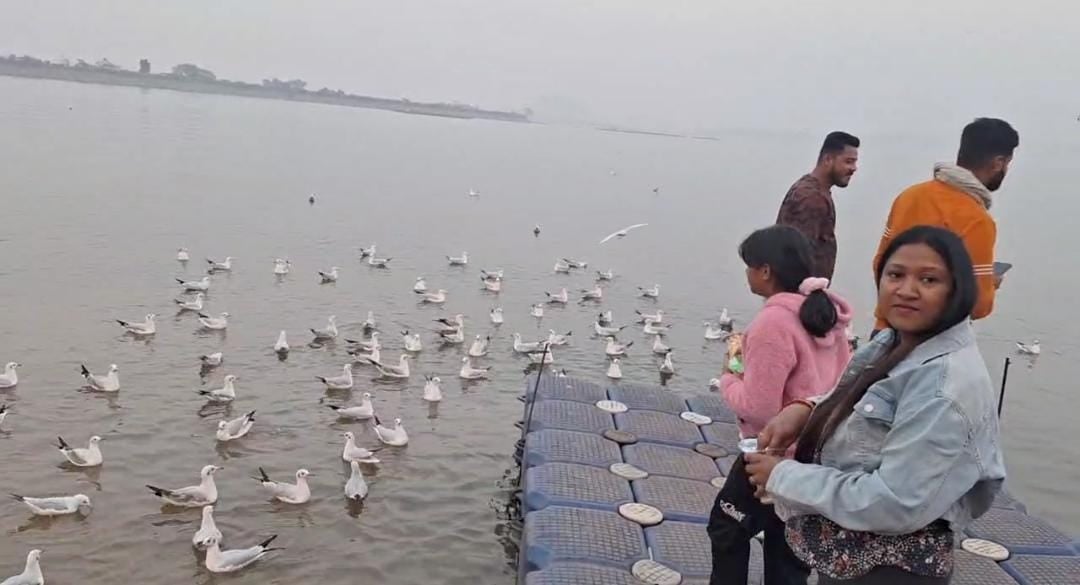 पतरातू डैम की वादियां पर्यटकों से गुलजार, नौका विहार और साइबेरियन पक्षी हैं खास आकर्षण का केंद्र