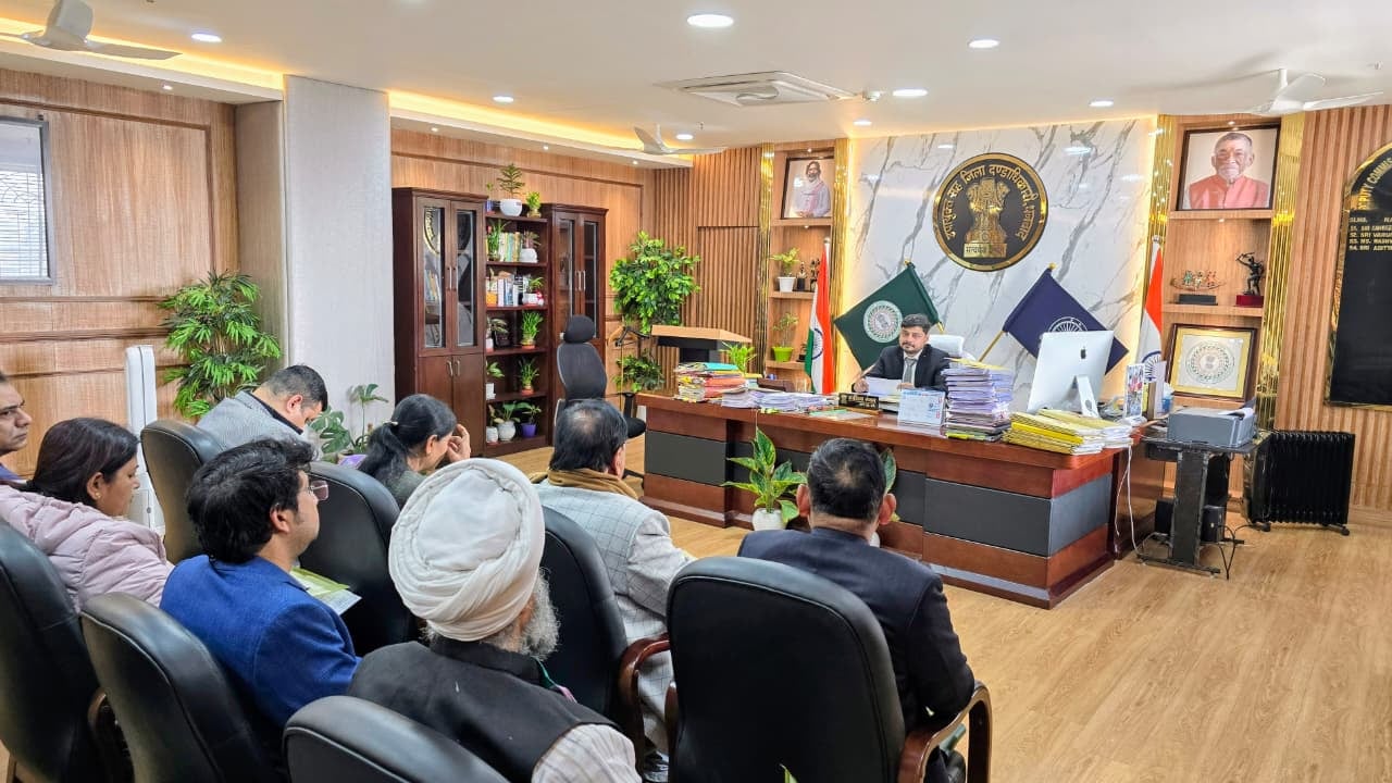 डीसी का सख्त आदेश: नियम नहीं माननेवालों का लाइसेंस होगा सस्पेंड,आईवीएफ क्लिनिको को मिला निर्देश