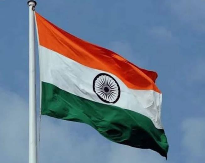 गणतंत्र दिवस 2026 को लेकर उपराजधानी दुमका में दिख रहा उत्साह, फिर झंडोत्तोलन को लेकर असमंजस क्यों ? पढ़िये