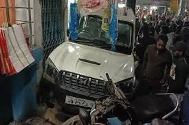 रफ्तार बनी मौत की वजह: गिरिडीह में बेकाबू स्कॉर्पियो का तांडव, दो मासूम कुचले, दुकान में घुसी गाड़ी