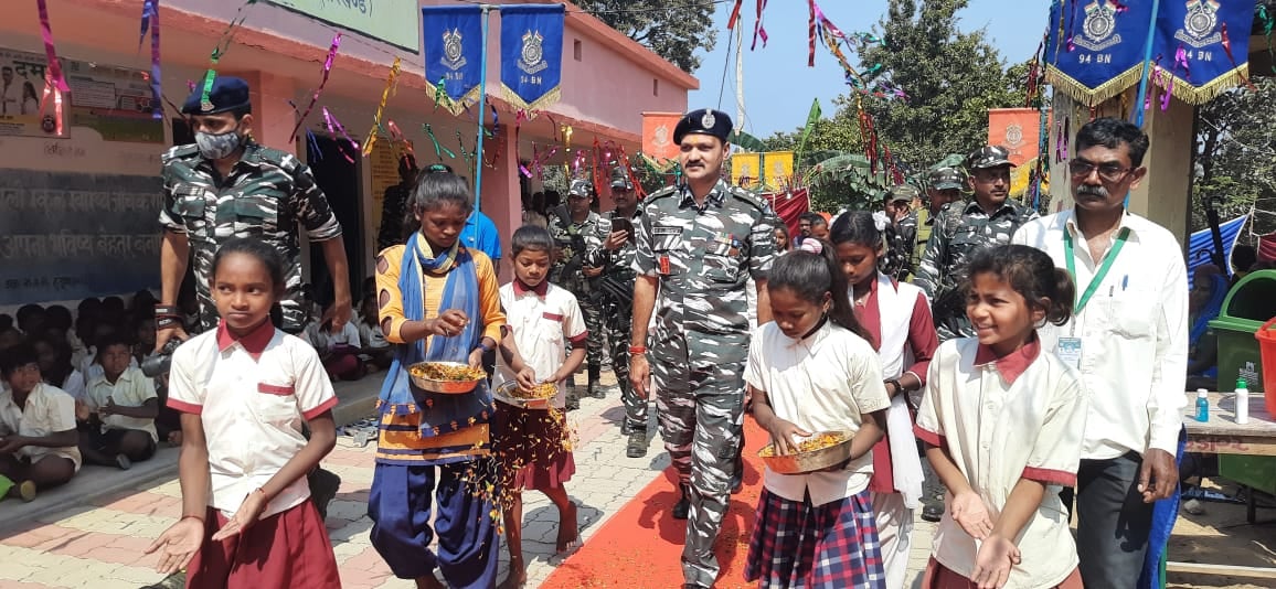 अति उग्रवाद प्रभावित क्षेत्र  हुड़ुआ में सीआरपीएफ का सिविक एक्शन प्रोग्राम