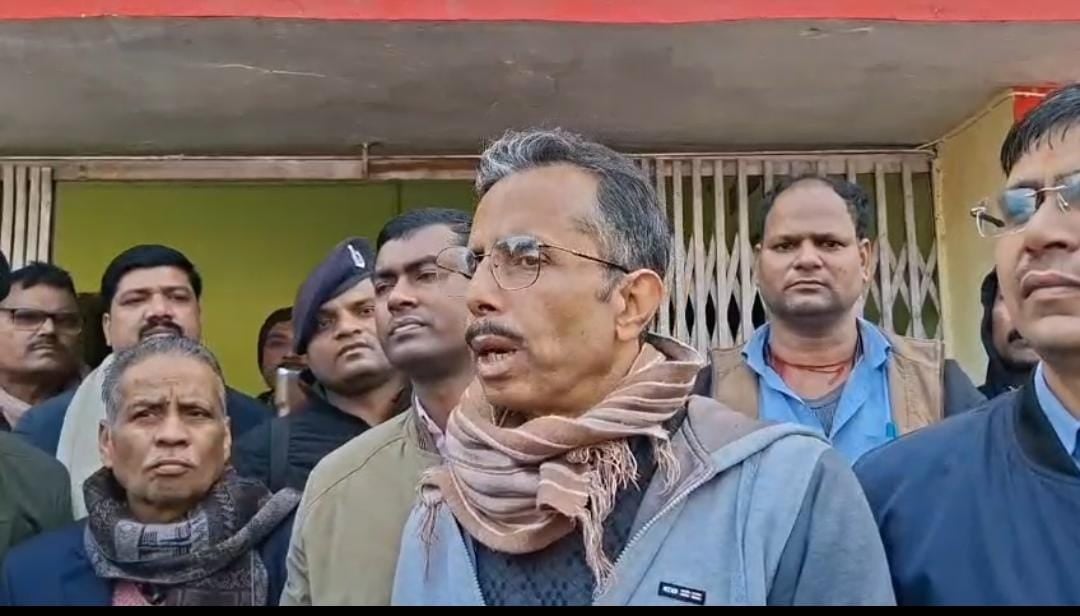 Breaking: राजस्व अधिकारी 65 हजार घूस लेते गिरफ्तार, निगरानी की टीम ने दबोचा