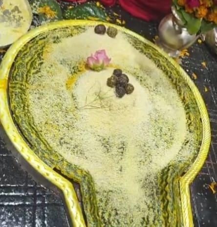 मकर सक्रांति आज,बाबा बैद्यनाथ पर चढ़ा नई फसल से तैयार चूरा, दही,तिल, आज से एक महीना तक बाबा को लगेगा खिचड़ी का भोग