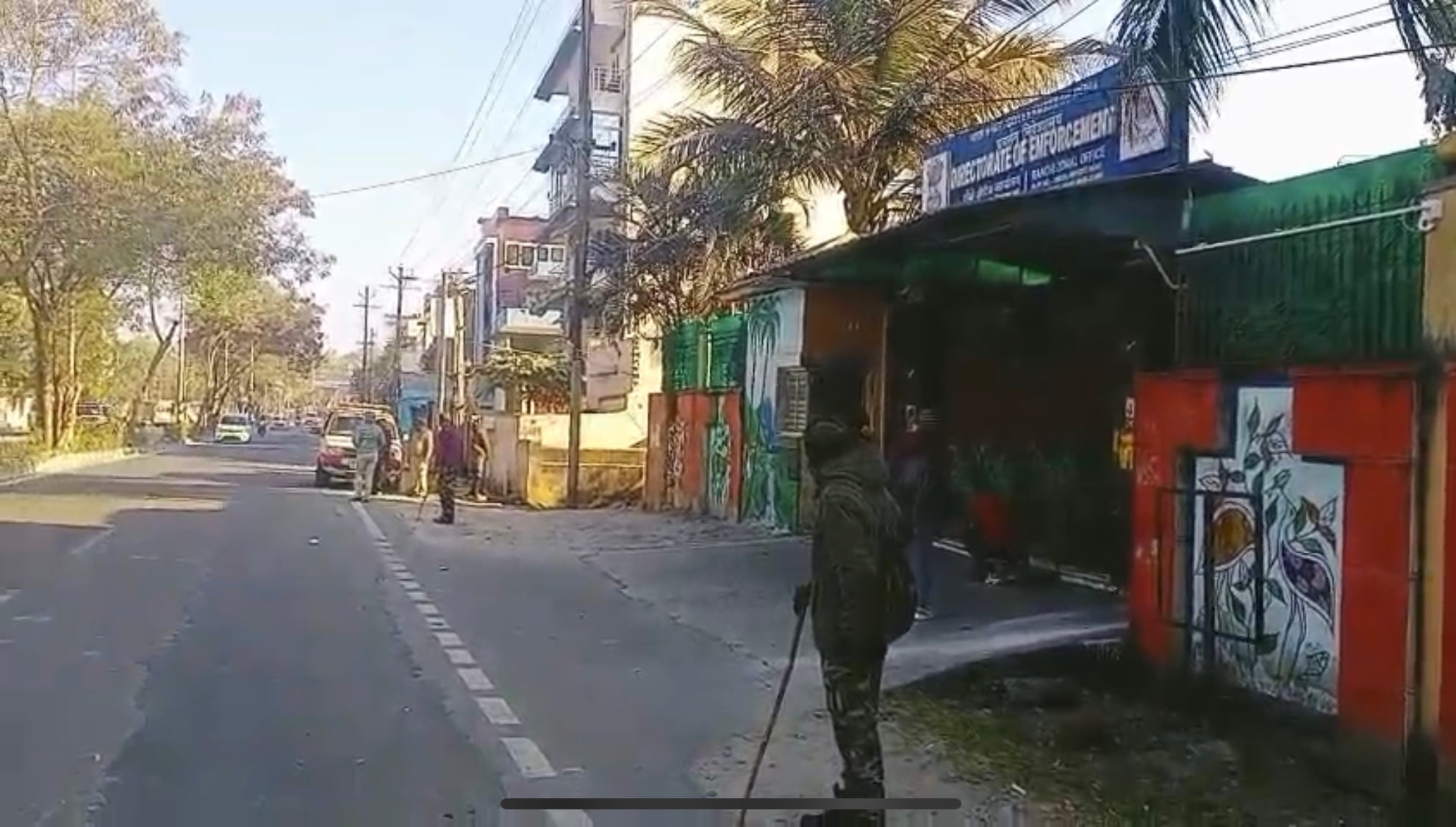 Breaking: ED दफ़्तर जांच करने पहुंची रांची पुलिस, छावनी में तब्दील हुआ इलाका