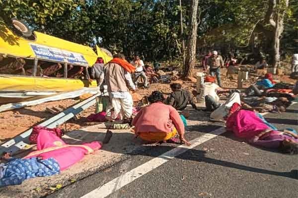 बड़ी खबर : लातेहार बस हादसा! अब तक 9 लोगोंं की चली गई जान, कई घायलों की हालत गंभीर, बढ़ सकता है आंकड़ा