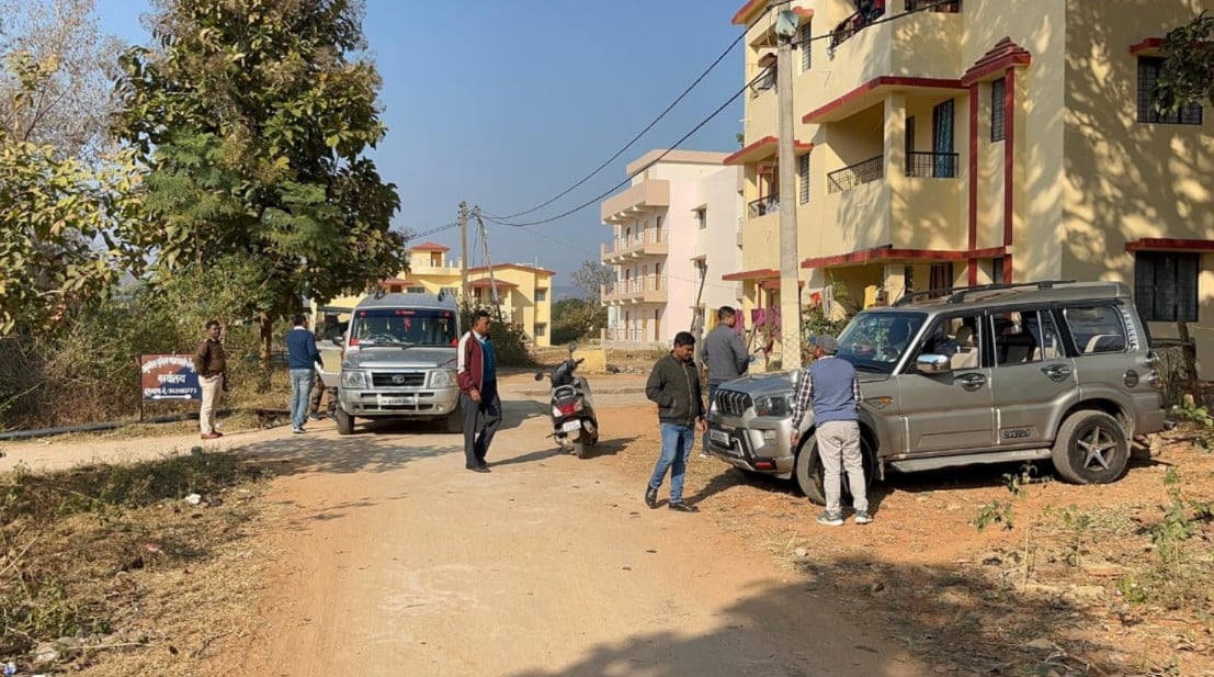 BIG BREAKING: चैनपुर में खाकी फिर दागदार! पदभार संभालने के 4 दिन बाद ही घूसखोर थानेदार गिरफ्तार