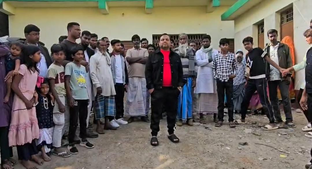 पाकुड़:उद्घाटन के इंतज़ार में सूना पड़ा डीएमएफटी योजना से बना मैरिज हॉल, ग्रामीण परेशान