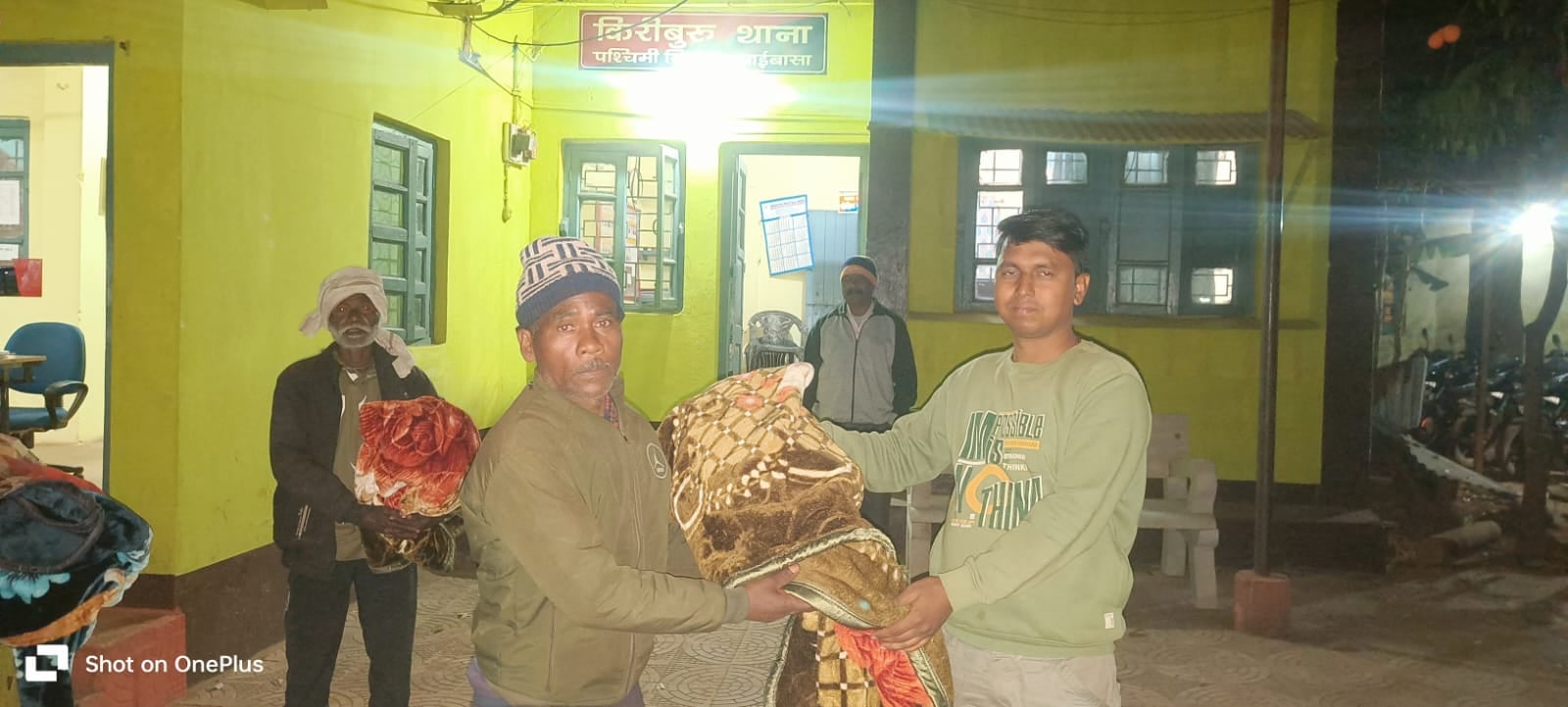 सारंडा मुठभेड़ के बाद मानवता की जीत! नक्सली के माता-पिता ने शव लेने से किया इनकार तो पुलिस ने किया कुछ ऐसा कि जीत लिया दिल