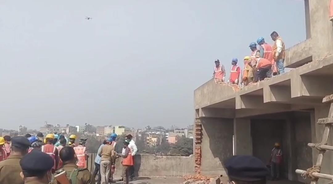 हाई कोर्ट के आदेश पर JNAC का एक्शन, जमशेदपुर के वाइन शॉप पर चला बुलडोजर