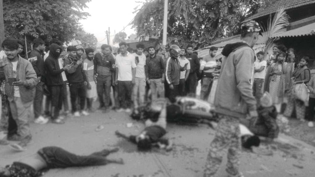 Major news from Dumka: Two young men lost their lives in a head-on collision between two motorcycles, and one is in critical condition |दुमका से बड़ी खबर: दो बाइक की आमने सामने टक्कर में दो युवकों की गई जान, एक की हालत नाजुक